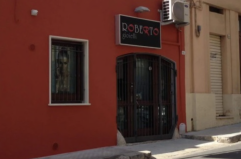 La «banda del buco» lavora di notte: svaligiata una gioielleria a Parabita