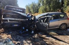 Auto contro un camion alla periferia di Andria: muore un 35enne, tre feriti