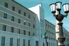 Regionali, la destra si arrovella sul candidato e non impara dal passato