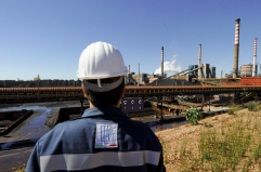 A Taranto ex Ilva tra nuova Cigs e clausola occupazionale