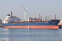 Taranto, attesa al porto una petroliera con greggio destinato a Israele: sindacati chiedono lo stop