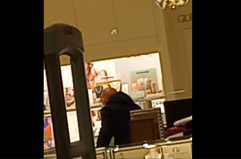 Molfetta, rapina a mano armata al centro commerciale: due feriti, uno è grave