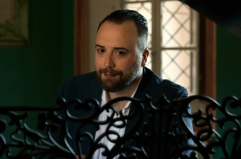 Raphael Gualazzi torna in tour con tre diversi live: Piano-vocal, Quintetto e Orchestra. Tappe in Puglia e Basilicata