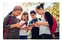 Se vietiamo i cellulari in classe, diamo noi per primi l’esempio