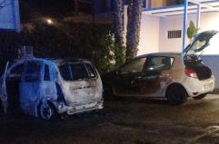 Notte di fuoco tra Parabita e Matino, 4 auto incendiate in circostanze diverse ma in poco più di mezzora: si indaga