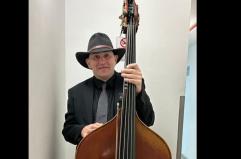 Bari, l'orchestra del Petruzzelli piange Michele Petrella: il contrabbassista aveva 55 anni