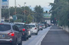 Bari, benvenuti in via Fanelli, nel traffico sempre in tilt