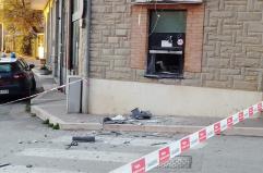 Esplosione all’alba a Biccari: sventrato il bancomat della Banca Popolare Pugliese