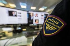 Fasano, nello smartphone oltre mille video pedopornografici: arrestato 36enne