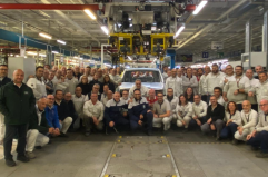Melfi, ecco l’ultima Jeep Renegade: va in pensione il modello che ha fatto la storia della Stellantis