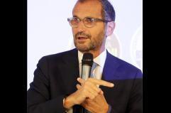 Minacce sui social al Sottosegretario Gemmato: «Finirai appeso a testa in giù come a Piazzale Loreto»