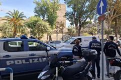 Bari, proiettile e ritaglio di una pagina della «Gazzetta» con la foto di un poliziotto a pochi passi dalla Questura: si indaga