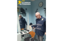 Fabbro e parrucchiere completamente abusivi nella Bat: sequestrate attrezzature e locali