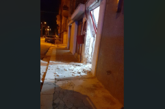 Ordigno rudimentale esplode nella notte a San Severo: danni a ingresso stabile e auto in sosta