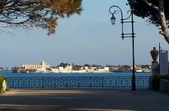 Trani, via liberi ai restauri di Piazza Plebiscito e villa