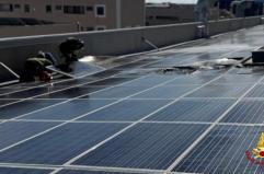 Modugno, incendio sul tetto di un capannone: bruciati pannelli fotovoltaici