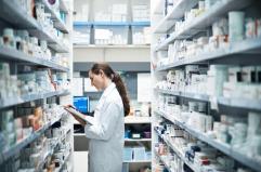 Sciopero dei farmacisti, anche in Puglia camici bianchi in rivolta: «Un presidio sanitario e sociale essenziale per il Paese»