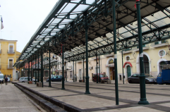 Foggia, pestaggio di Noureddine Ennil in piazza Mercato: per tre giovani regge l’accusa di tentato omicidio