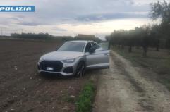 Foggia, rubano un'auto al centro commerciale e nella fuga speronano la Polizia: 3 arresti, danneggiate le volanti