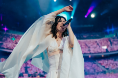 Elisa alla conquista di Bari: oltre 25 anni di carriera in una notte indimenticabile tra emozioni, potenza e intimità