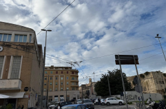 Lecce, su viale lo Re addio parcheggi davanti al cinema Massimo