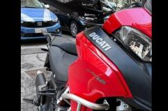 Bari, prima della rapina nel centro scommesse gioca alla slot machine: 23enne incastrato dalle impronte, è ai domiciliari