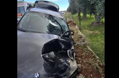 Auto si ribalta sulla Turi-Putignano: padre e figlio in codice rosso