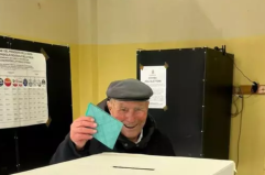 Orsara di Puglia: alle urne nonno Fedele, anziano di 100 anni che votò nel '46 al referendum per la Repubblica