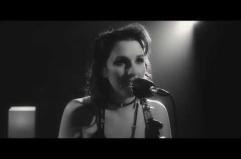 Dal Regno Unito alla Puglia la classe di Rachel Geary: il singolo d'esordio è «Unfiltered»