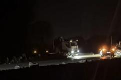 Camion perde il carico sulla Monopoli-Conversano e finisce fuori strada: tragedia sfiorata