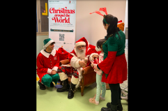 &laquo;Christmas Around the World&raquo;, Babbo Natale porta doni e sorrisi all'ospedale pediatrico Giovanni XXIII