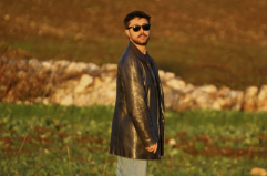 Le &laquo;Nuvole di Champagne&raquo; di Cost Delaney: cosa resta quando la festa finisce?