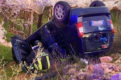 Auto esce fuori strada sulla Conversano-Putignano e si ribalta: ferita una donna
