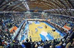 Topi d&rsquo;auto di nuovo al lavoro nel parcheggio del Palasport di Brindisi