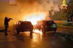 Incendio distrugge due auto a Francavilla Fontana