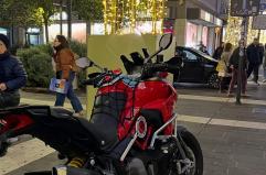 Bari, truffano anziana portandole via tre orologi da 15mila euro: due arresti