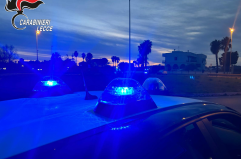 Terrore in casa a Gallipoli: picchia moglie e figlia poi aggredisce un carabiniere, arrestato 51enne