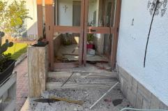 Manfredonia, ignoti fanno esplodere bomba carta davanti a un ristorante: &laquo;Andiamo avanti&raquo;