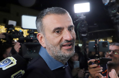 Puglia, il primo giorno di Decaro governatore tra sciarpa del Bari e S. Nicola