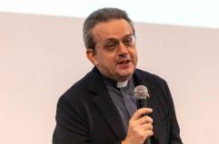 Don Domenico Basile &egrave; il nuovo vescovo della Chiesa di Molfetta: chi &egrave; il primo pastore italiano eletto da Papa Leone