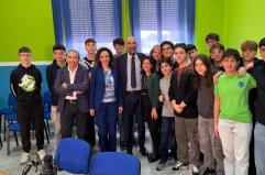 Bari, hanno fondato Radio Panetti: due insegnanti baresi premiati a Dubai