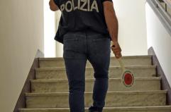 Matera, la droga spacciata su Instagram: arrestato un 28enne