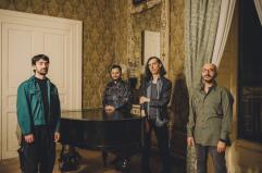 Gli Acquasumarte omaggiano Enzo Del Re pubblicando la cover di &laquo;Lavorare con lentezza&raquo; nel giorno dell'82esimo compleanno