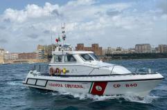Marittimo sviene a bordo di un peschereccio: soccorso nella notte dalla Guardia Costiera al largo di Chiatona