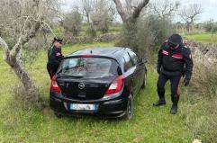 Squinzano, carabinieri trovano auto abbandonate nelle campagne: erano usate per assalti a bancomat