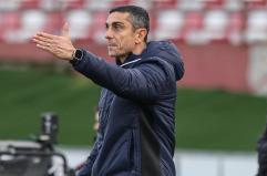 Bari, il solito disastro. E Longo va al contrattacco: &laquo;Fisicamente a terra, li avrei cambiati quasi tutti&raquo;