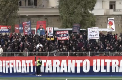 Il Taranto frena ancora ed esplode la contestazione dei tifosi