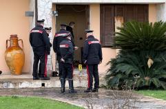 Matino, ordigno esplode nella notte davanti alla villa di un ex consigliere regionale pugliese FOTO