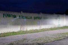 Striscione sessista contro la commissaria di Manduria che ha fermato i tifosi violenti: indagini in corso