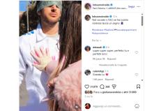 Bari, esperimento sociale in piazza Umberto: mani di vernice per lasciare un segno contro la violenza